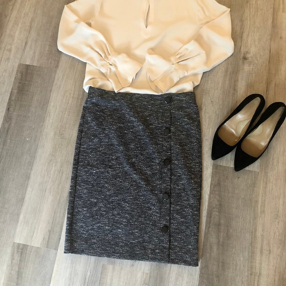 LOFT | Button Pull On Pencil Skirt